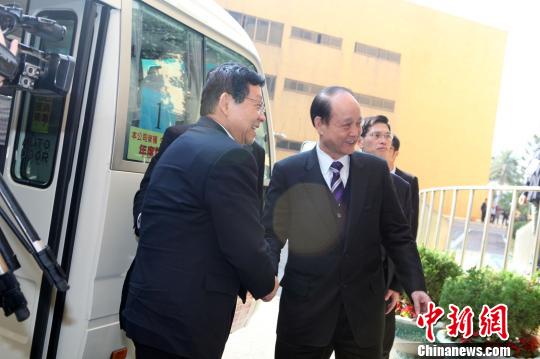 陳德銘參訪臺(tái)中港林中森陪同(圖)