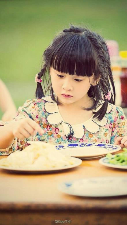 田亮曝Cindy趣事 在幼兒園常被男同學(xué)擁抱